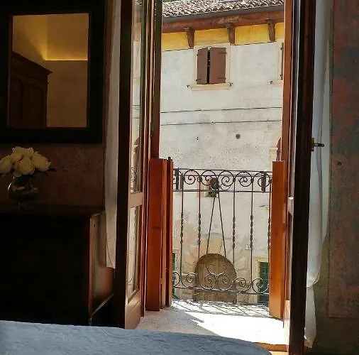 Al Teatro فيرونا