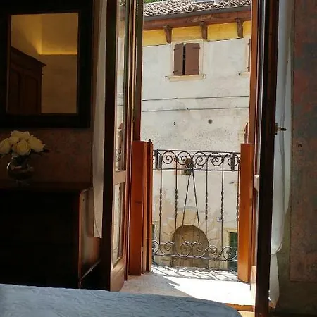 Al Teatro Верона